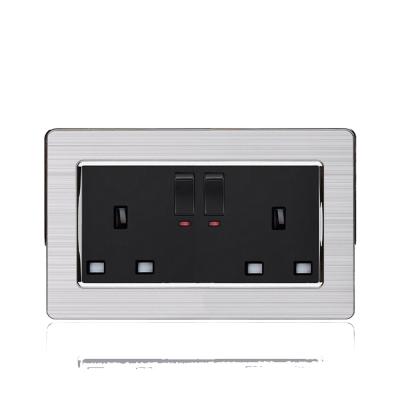 China Residential / Multipurpose Wall Socket Universal Black UK Double Wall Socket , Stainless Steel Twin Socket UK for sale