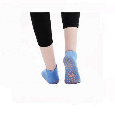 China QUICK DRY cheap cotton rubber grips rubber yoga non bump non slip Pilates anti skid socks yoga sock for sale