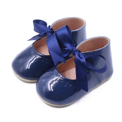 China Lightweight Custom Made European Style Moccasins Girl Bow 0 To 1 Year Old Indoor Non-Slip Baby Shoes for sale