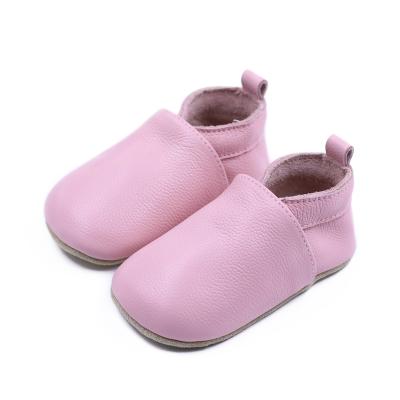 China New Lightweight Custom Fashion Girls Moccasin Leather Shoes Handmade Baby Sneakers for sale