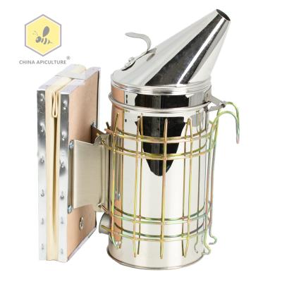 China Popular farms api mellifera beekeeping stainless steel bee smoker for beekeeper's best love for sale