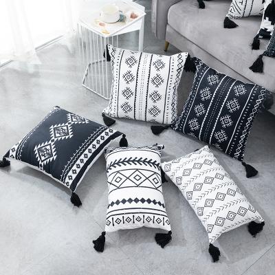 China Amazon Best Selling Boho Lumbar Pillow Case Lumbar Tufted Cushion Cover Lumbar Pillow Case Designers Lumbar Pillow Covers for sale