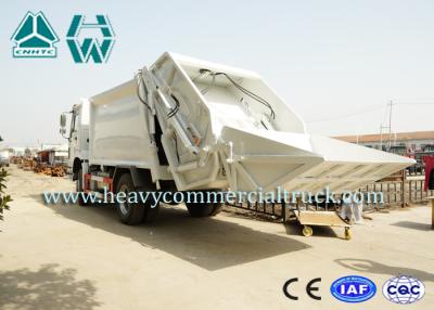 China Van de de Persvrachtwagen van het hygiëneafval de Vrachtwagen van de het Huisvuilstortplaats 5710 x 2080 x 2450 mm Te koop