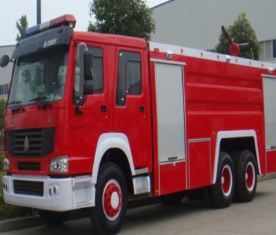 China Manual Transmission Type Fire Extinguisher Truck / Fire Fighting Vehicles 20.000 Liters for sale