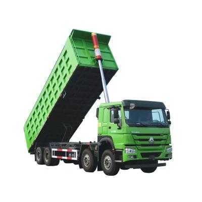 China Light Weight HOWO Tipper Truck , Blue Giant Dump Truck Lower Fuel Consumption for sale