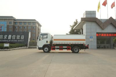 Chine Corps en acier 5 CBM de réservoir de carburant semi de force à haute résistance durable de remorque à vendre