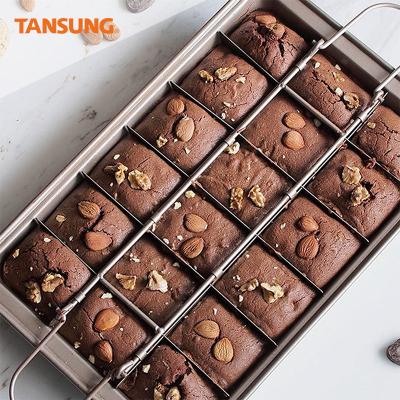 China Homemade Non Stick Brownie Pans with Dividers, High Carbon Steel Pan, Makes 18 Pre-Cut Brownies All at Once for sale