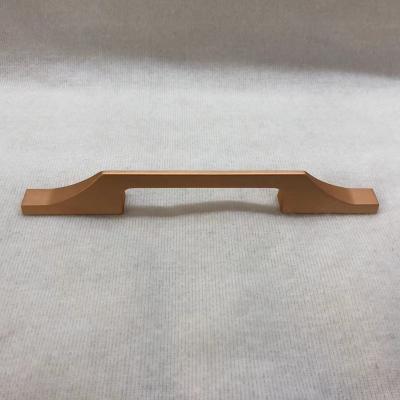 China Modern High End Cabinet Handle Kitchen Drawer Bedroom Wardrobe Handle Aluminum Gold for sale