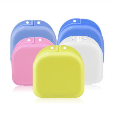 China Durable Colorful Disposable Retainer Customized Plastic Orthodontic Denture Storage Box Dental Denture Box for sale