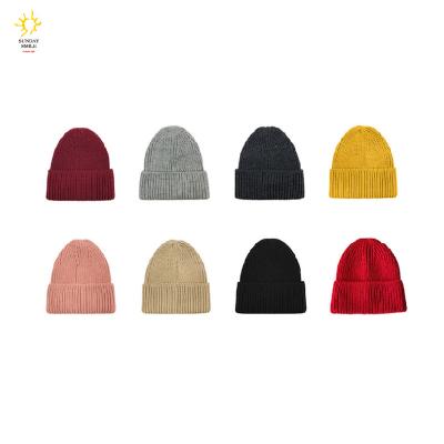 China 2021 New Designer COMMON Logo Knitted Beanie Girl Winter Hat Fashionable Custom Women Hats Women Men for sale