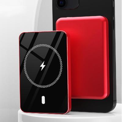 China Aluminum Alloy 15W Strong Wireless Fast Charging Mini Portable Magnetic Power Bank 5000mAh Magnet QI External Battery Charger for sale