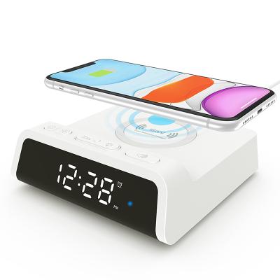 China 15W Electronic QI Wireless Fast Charging Charger Alarm Clock Design Snooze LED Digital Alarm Clock Desk Station for sale