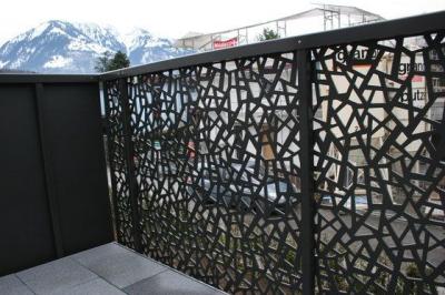 중국 Powder Coated Decorative Outdoor metal screen Villa Garden Aluminum panel perforated Fence 판매용