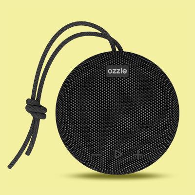 Chine haut-parleur Bluetooth IPX7 compact étanche à l'eau avec longue autonomie et couleur noire à vendre