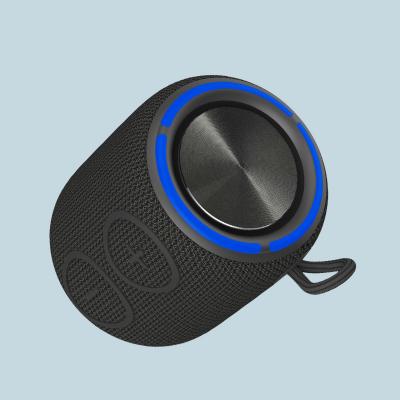 China IPX7 Waterproof Portable Bluetooth Speaker With 2500mAh Battery And 10m Wireless Range for sale