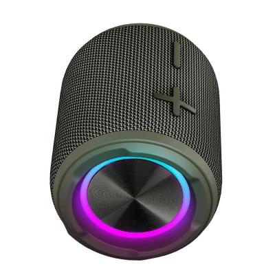 China 320g Water Resistant Bluetooth Outdoor Speaker with Built in Microphone for sale