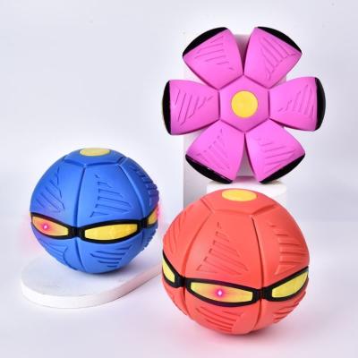 China Outdoor Sports Toy Deformable Pelotas UFO UFO Ball Flight With 3 Flashing Lights Pressure Flying Saucer Magic Ball In Regulators for sale