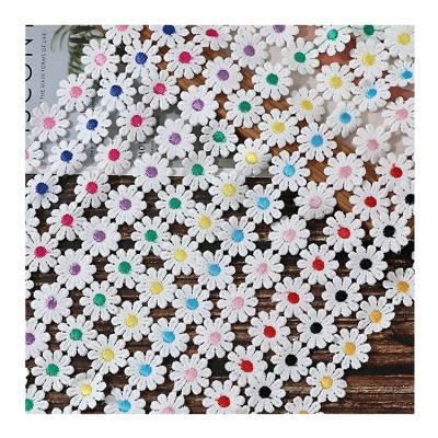 China Hot Selling Small Daisy Plant Water Soluble Sun Flower Embroidery Lace Clothing Opens Hair Accessories Home Textile Stickers for sale