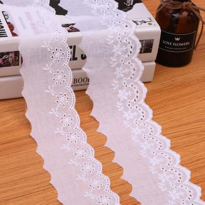 China Viable Embroidery Lace 100% Black White Cotton Eyelet Lace Trim Fabric Lace For Women Dress Garment for sale