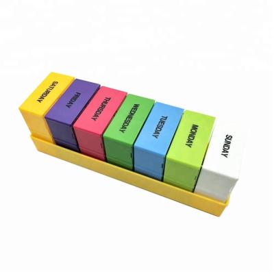 China Portable Adjustable Plastic Storage Box Plastic Storage Box/Weekly Pill Storage Case/Custom Medicine Container For Family for sale