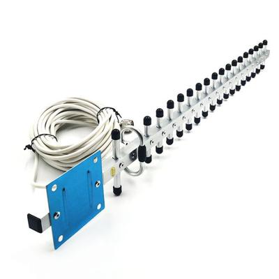 中国 周波数範囲 700-2700Mhz 18 エレメント 4G LTE Wifi Yagi ワイヤレス Wlan アンテナ 販売のため