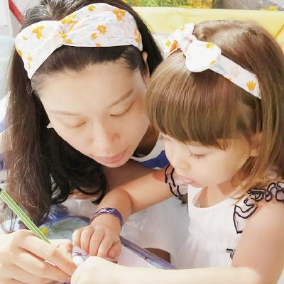 China Eco-Friendly Mother and Baby Costume 2 Piece Set Floral Baby Headband Fashion Mum and Daughter Matching Knott Headbands Set Fashionable Hair Wraps for sale