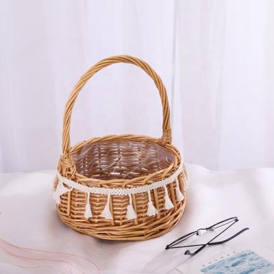 China Sustainable Handwoven Wicker Bridesmaid Basket For Wedding Manufacturer Supplying for sale