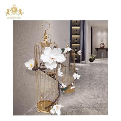 China Large Eco - Friendly Gold Metal Wedding Birdcage For Stunning Home Decoration for sale