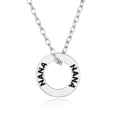 China 2021 2020 Wholesale Romantic Simple Necklace Circle Charm Family Gift Necklace Engraved Family Anniversary Necklace for sale