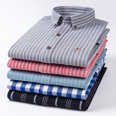 China Anti-Wrinkle Factory Customized Clothing 100% Men's Long Sleeve Cotton Plaid Shirts Fashionable Striped Men's Shirts for sale