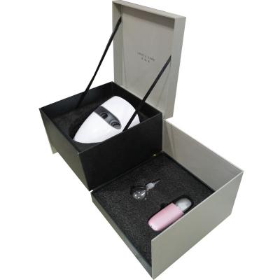 China Handmade Luxury Rigid Paper Box Packaging Magnetic Gift Boxes with EVA Foam Insert for sale