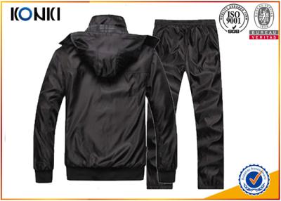 China Sudaderas con capucha de encargo uniformes del deporte con estilo negro de la moda del color en venta