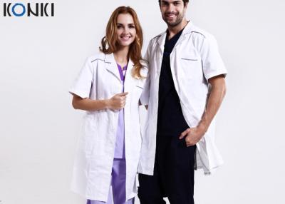 China Médico feito sob encomenda esfrega uniformes, doutor branco Laboratório Revestimento Para Homem/mulheres à venda