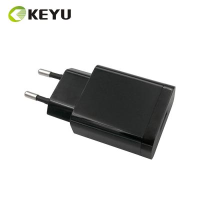 China Tablet Mobile Phone Accessories 18W QC3.0 EU Wall Charger USB Travel Charger Black White Color Fast Charger for sale