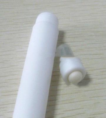 China Personal Care Personal Care Sponge Decontamination Pen Spray Plastic Bottle With Sponge for sale