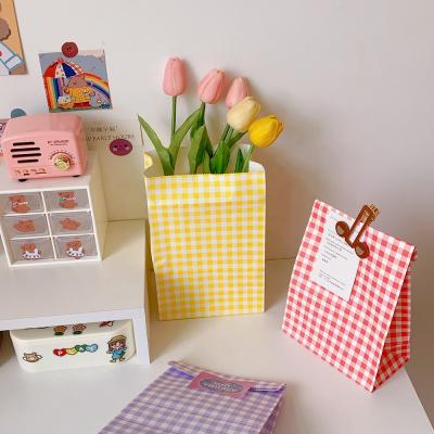 China Cute Recycled Colorful Checked Cute Organizing Bags Instagram Han Feng Paper Bag Gift Wrapping Gift Small Paper Bags Packing Materials for sale