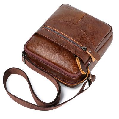 China 2022 Daily Used Causal Cross - Body Genuine Leather Men Shoulder Messenger Bag With Straps for sale