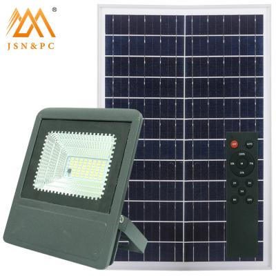 China Popular sports stadiums new high brightness ip65 waterproof removable battery 30W 60W 100W 150W led solar flood light for sale