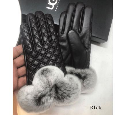 China Fashion Soft Hand Feeling Touch Screen Ladies Rabbit Fur Leather Gloves Winter Fur Leather Gloves for sale