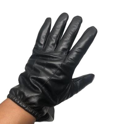 China Mens Driving Gloves Leather Gloves Men Winter Thickened Warm Sheepskin Plus Velvet Shorthand Touch Screen Driving Driver Gloves for sale