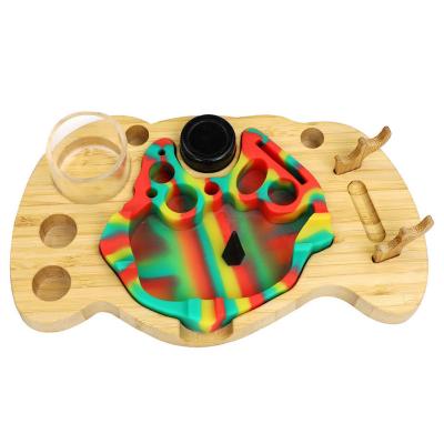 China Cheap price stocked wooden tray with silicone ashtray and silicone box wholesale home decor accessories for sale