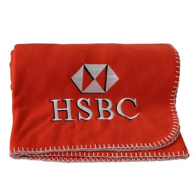 China Plain Design 180gsm Polyester 100% Fleece Blanket Anti-Static For Promotional Gift for sale