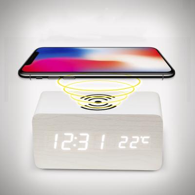 China 2021 Antique Style Digital Led Clock Temperature Wood Calendar Bestselling Wireless Charging Clock for sale