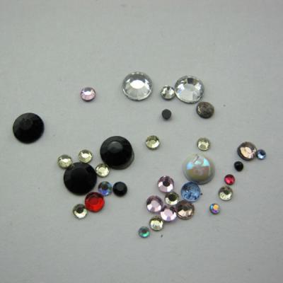 China Bulk Flatback Designer Jeans Clothes Stone Accessories Hot Fix Rhinestones for sale