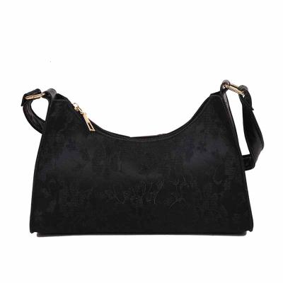 China Retro Bum Bag Water Resistant Bag Women's Daily Tote Shoulder Bag Low Cost Pure Color Armpit Bags for sale