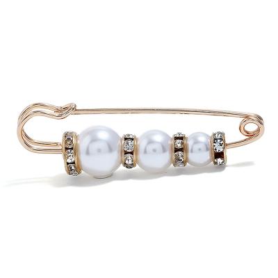 China Wholesale crystal brooch ALLOY gold pearl buckle jewelry safety imitation hijab pins and brooches for sale