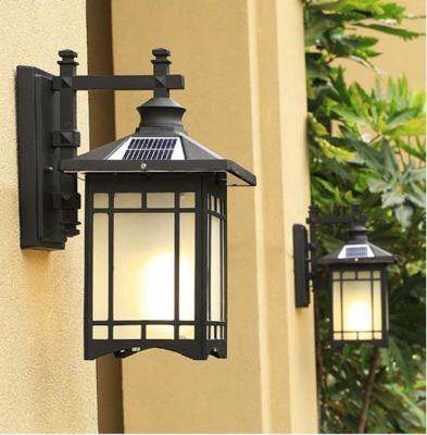 China Solar Polycarbonate Pillar Lights , Led Outdoor Garden Decorative Wall Mounted Fence Post Lighting for sale