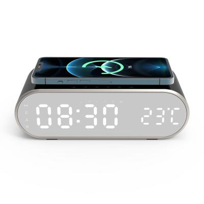 China Multi Seed 15 W Alarm Clock + Temperature Display + Watt in 1 15W Universal Wireless Charger QI Digital LED Magnetic Mobile Phone Desktop Electric Fast Alarm Clock for sale