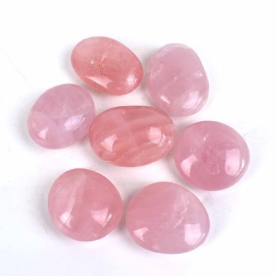 China Wholesale China Nature Rose Quartz Palm Stone Polished Crystals For Gift for sale