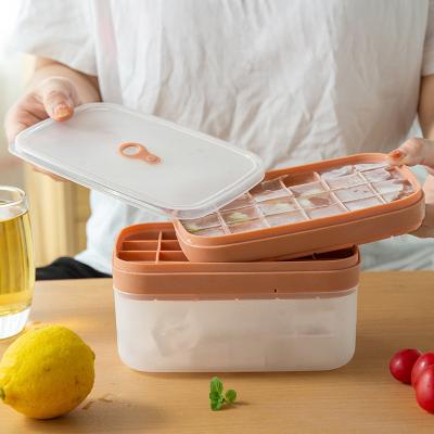 China Latest Sustainable Household Square Creative Ice Storage Making Box Silicone Ice Cube Mold for sale